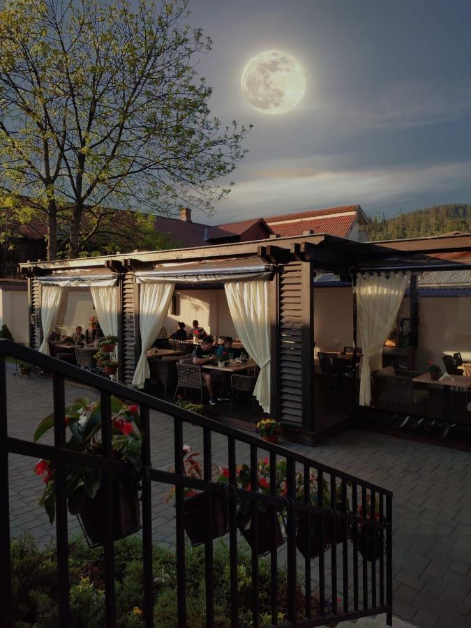 Hotel Buchenland Gura Humorului Eksteriør bilde