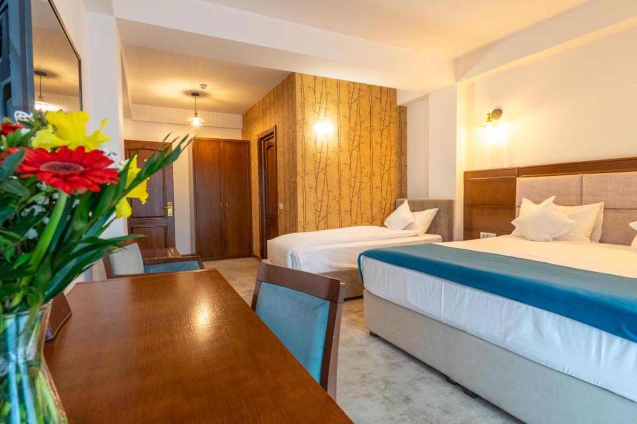 Hotel Buchenland Gura Humorului Eksteriør bilde